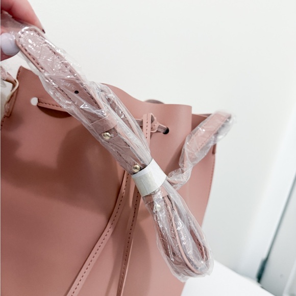 NWT KAYLA + AVA Vegan Leather Blush Bucket Bag - Picture 3 of 9